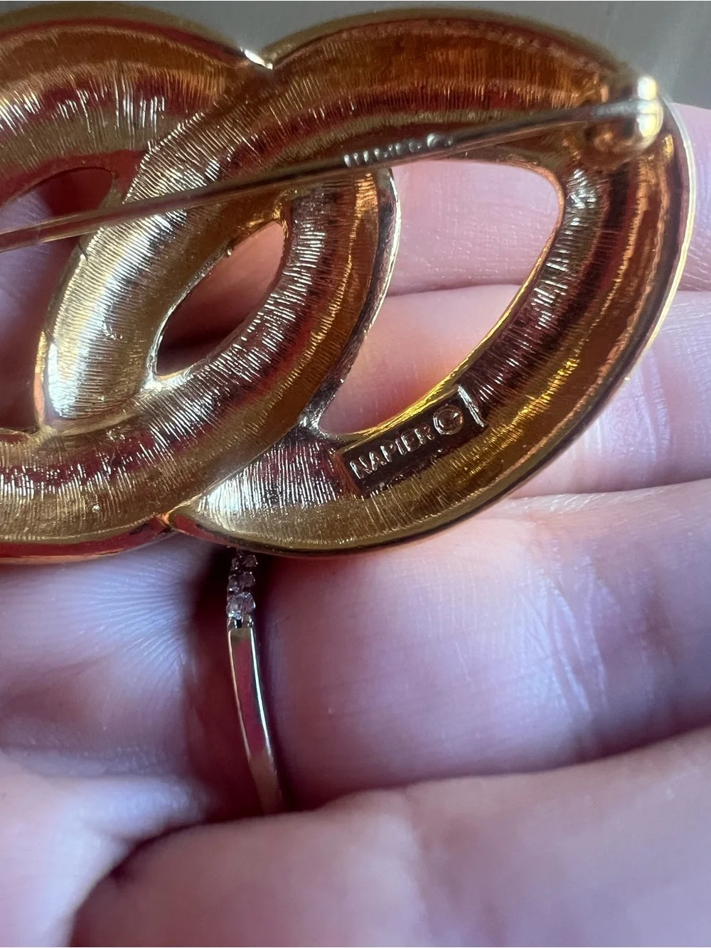 Vintage Napier Gold Tone Interlocking Oval Brooch